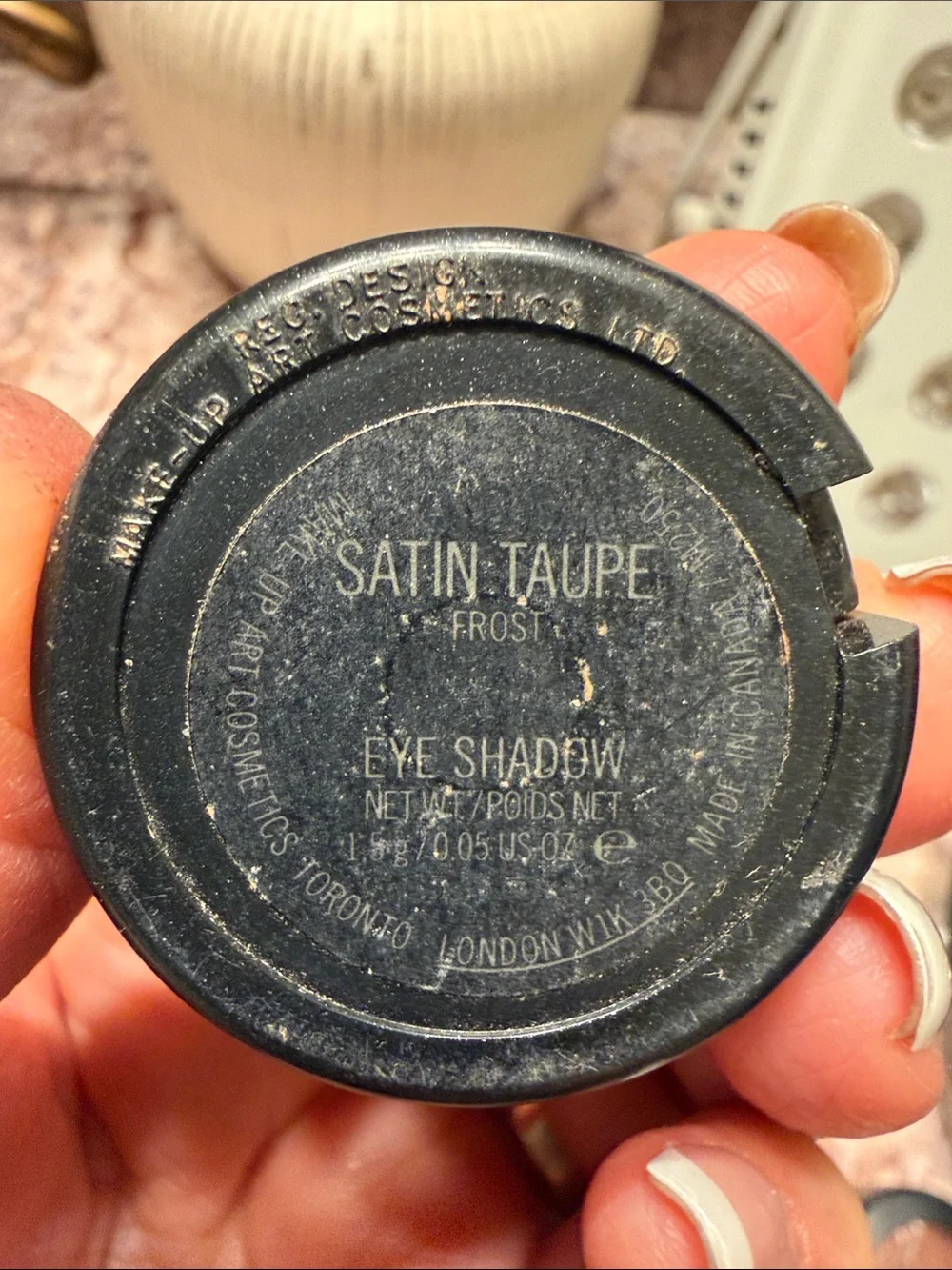 MAC Cosmetics Single Eyeshadow in Satin  Taupe